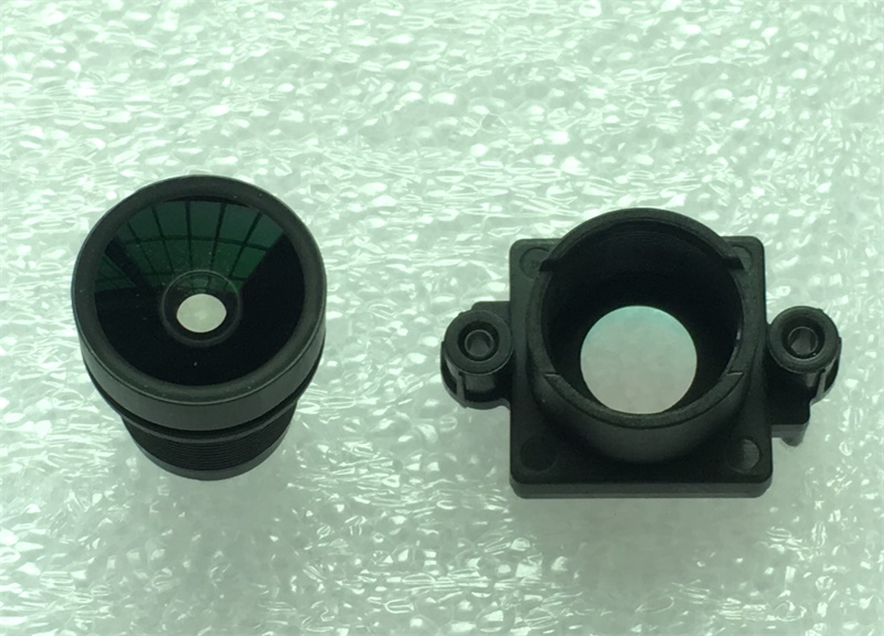 CCTV z obiektywem F1.0